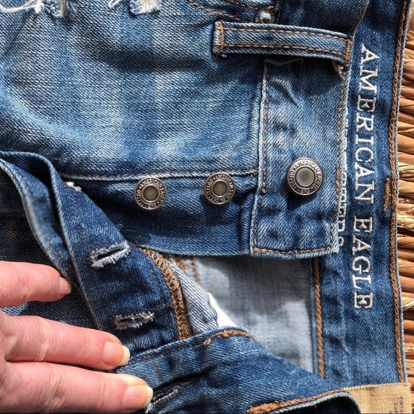 American Eagle High Rise Vintage Festival Shorts - Picture 4 of 8